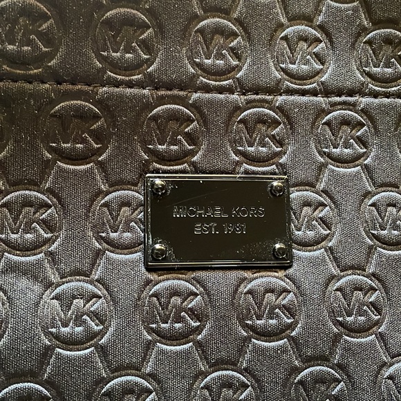 Michael Kors Jet Set Neoprene MK Tote Bag - Picture 8 of 8